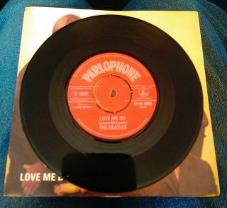 The Beatles - Love Me Do - Rare Red Label 1982 Reissue 7 " Single With Picture Sl