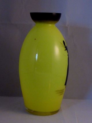Rare Antique ‘Mary Gregory’ Yellow Vase with Black Enamel Design 2