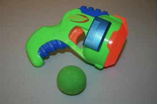 Nerf Atom Blaster Toy Gun Ballistic Balls Green Pistol Ball Rare