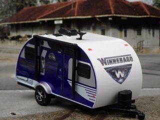 2016 Winnebago Winnie Drop 1710 Travel Trailer Camper Rare 1:64 Diecast Model