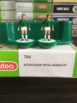 Subbuteo Lw Team - Borussia Monchengladbach Ref 766.  Players Perfect.  Very Rare