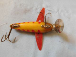 Rare Yellow Kentucky Flutter Fish Lure With Movable Wings
