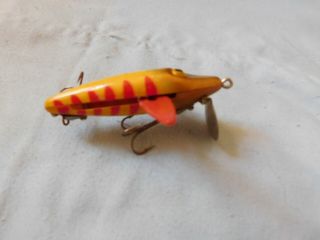 Rare Yellow Kentucky Flutter Fish Lure With Movable Wings 3