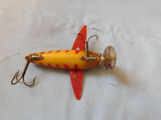Rare Yellow Kentucky Flutter Fish Lure With Movable Wings 4