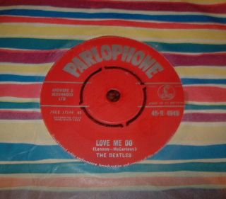 The Beatles Love Me Do 7 " 1962 Parlophone 1st Press Red Label Rare