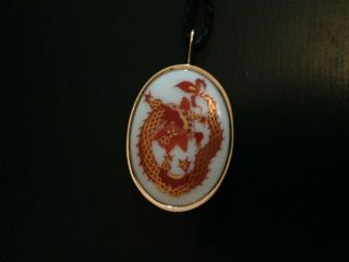 Very Rare Meissen Red And Gold Dragon Pendant In Gold Frame - Drasticly
