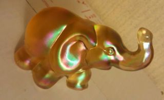 RARE FENTON ELEPHANT YELLOW IRIDESCENT ART GLASS NO DAMAGE STICKER 3