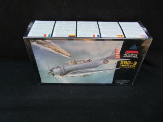 Accurate Miniatures - Us Navy Sbd - 3 Dauntless Dive Bomber Rare 1/48