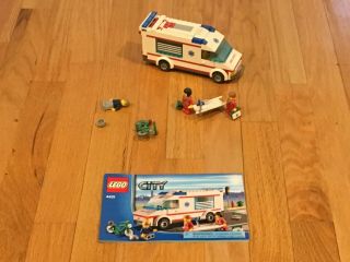 Lego City 4431,  Ambulance,  Rare,  Retired,  100 Complete,  W/ Instructions (2012)
