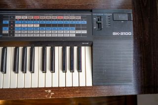 Casio SK - 2100 Vintage Sampling Keyboard,  extremely RARE,  fully (SK - 1) 6