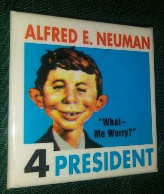 Alfred E.  Neuman Mad 4 President Collectible Button Pin Rare Authentic Vintage