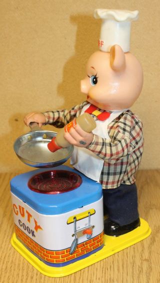 Rare 1950 ' s BATTERY OPERATED PIG CHEF Cuty Cook VINTAGE TIN TOY Hamberger 2