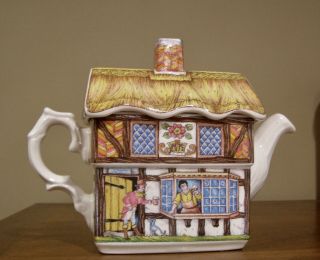 Rare vintage Sadler teapot Country Village - alehouse pub scene Made in England 5