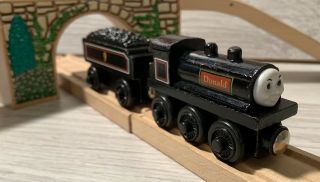 Thomas the train Donald And Tender Wooden Cars Collectible And Rare 5