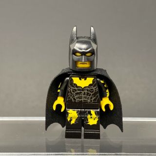 Onlinesailin (ols) Custom Lego Minifigure Yellow Batsman Batman Rare