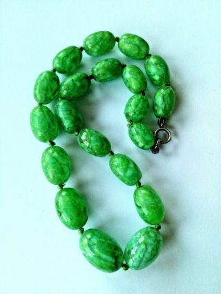 Stunning Rare Vintage Necklace Green Glass Beads