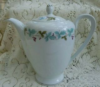 Vintage Fine China Japan 6701 Teapot Or Coffeepot Collectible Rare Grapesvine 