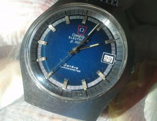 Omega F 300 With Rare Cracked Dark Blue Spider Web Dial;works Fine;mesh Band