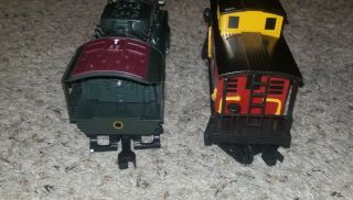 LIONEL 477810 PRR CABOOSE 561 engine black red yellow rare train set only 2 two 3