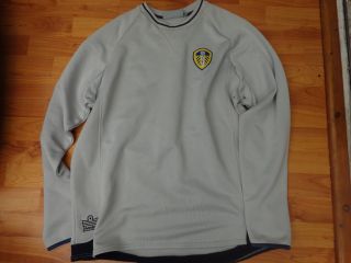 Very Rare Leeds Utd Large Mens Academy Issue Football Grey Sweatshirt