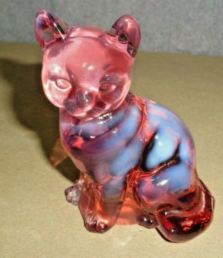 Rare Fenton Art Glass Lavender Pink Opalescent Sitting Cat Figurine