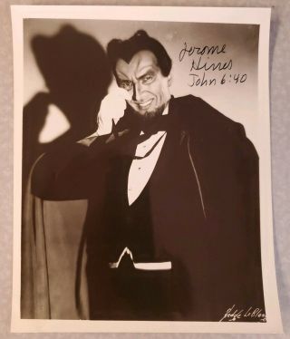 Jerome Hines Fantastic Signed Vintage 8x10 Photo,  American Opera Bass,  Rare Pose