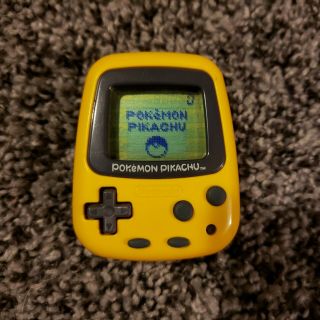 Rare Vintage Nintendo Pokemon Pikachu Virtual Pet Tamagotchi 1998.  Euc