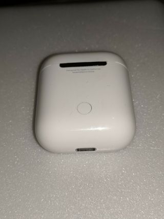 Apple Airpods White In - Ear Headsets With Charging Case - Rarely