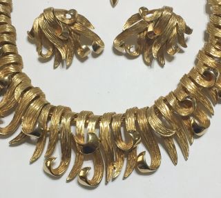 Rare Vintage Signed Boucher Costume Jewelry Gold Tone Necklace Earring Set 2