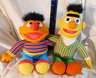 Best Friends Bert & Ernie Plush German Speaking 2000 Attached Rare Sesame Street