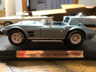 Road Signature 1/18 1964 Chevrolet Corvette Grand Sport Diecast RARE 2