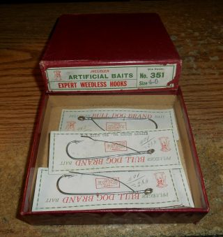 Early Pflueger Artificial Baits Expert Weedless Hooks/in Maroon Dealer Box/rare