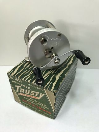 Vintage Rare Combination Pflueger Trusty 1933 Fishing Reel W/box