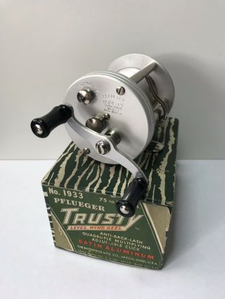 Vintage Rare Combination PFLUEGER TRUSTY 1933 FISHING REEL W/Box 2