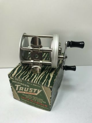 Vintage Rare Combination PFLUEGER TRUSTY 1933 FISHING REEL W/Box 8