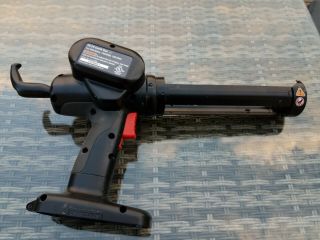 Rare Craftsman 19.  2v Caulk Gun Cordless Caulk Gun TOOL ONLY 100 2