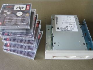 Iomega Zip Drive Z100si Scsi Intern,  Rarely,  Plus 6 Disks