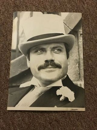 Oliver Reed In Top Hat - Rare 1970 Press Photograph.