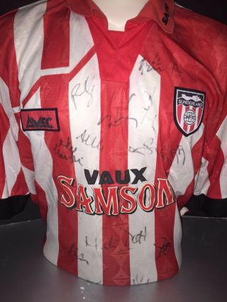 Signed Sunderland Rare Retro Squad Signed 1994 - 95 Avec Shirt Ball Norman Etc
