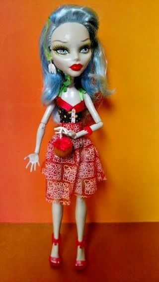Monster High Skull Shores Ghoulia Yelps Complete Rare Authentic Mattel Doll