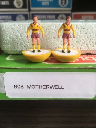 Subbuteo Lw Team - Motherwell Ref 608.  Players Perfect.  Very Rare