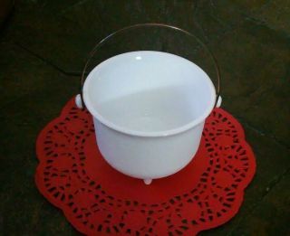 Rare Vtg White Textured Milk Glass Footed Kettle Pot Cauldron W/ Metal Handle