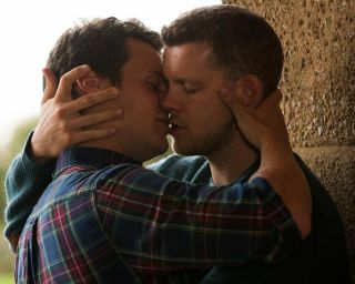 Jonathan Groff Russell Tovey Looking Rare 8x10 Photo Yjt 41