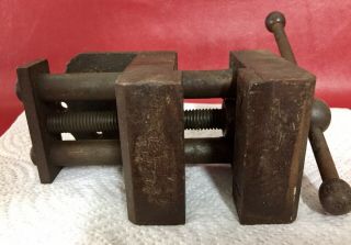 Vintage MACHINING TOOLS MACHINIST RARE SMALL BENCH TOP VISE W/BRASS JAWS 4