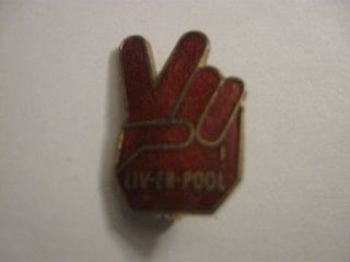 Rare Old Liverpool Football Club Two Fingers Enamel Brooch Pin Badge Coffer