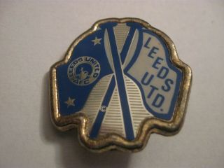 Rare Old Leeds United Football Club Flags Metal Insert Brooch Pin Badge Coffer