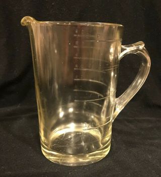 2 Cup Vintage Depression Measuring Cup,  Us Glass,  Light Amber - Rare