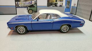 RARE 1971 Plymouth Duster BLUE 1:18 Ertl Read 2