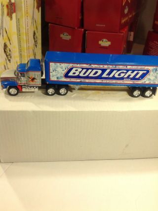 Bud Light Beer Trailer,  Die - Cast 1/97 Matchbox Dym36672 Rare Anhauser Bush Beer