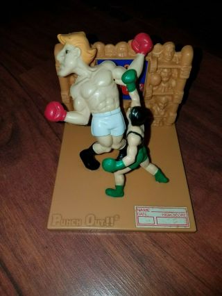 1988 Punch Out Trophy Figure Rare - Little Mac Vs Glass Joe Nintendo